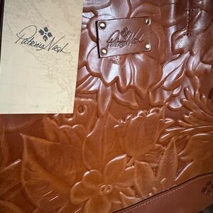 Gorgeous Patricia Nash Floral Embossed Brown Bag